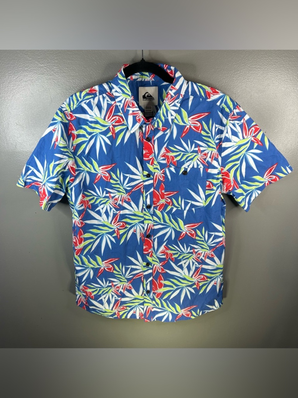 Quiksilver Floral Hawaiian Short Sleeve Button Up Shirt Mens Small Blue Red NEW